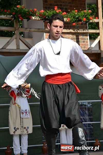 Zdjęcie w galerii na portalu naszraciborz.pl: Kolorowa parada ulicami Raciborza - Śląsk kraina wielu kultur dzień drugi wiadomości z regionu