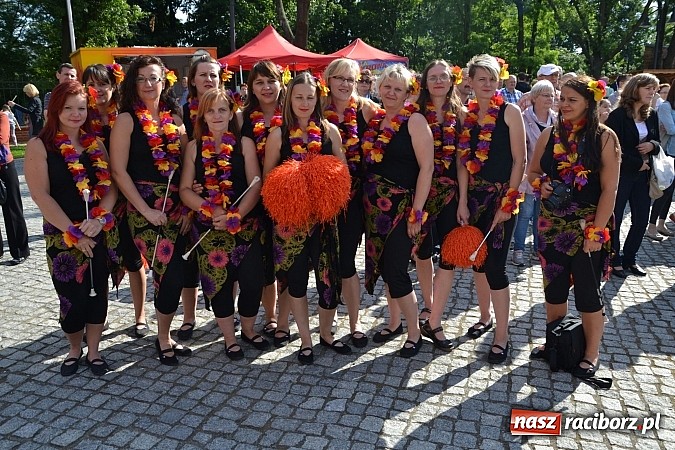 Zdjęcie w galerii na portalu naszraciborz.pl: Kolorowa parada ulicami Raciborza - Śląsk kraina wielu kultur dzień drugi wiadomości z regionu