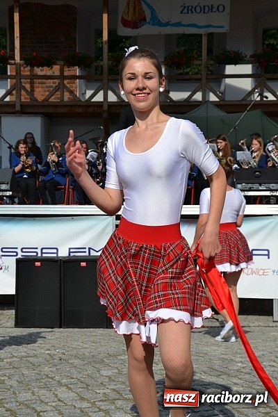 Zdjęcie w galerii na portalu naszraciborz.pl: Kolorowa parada ulicami Raciborza - Śląsk kraina wielu kultur dzień drugi wiadomości z regionu