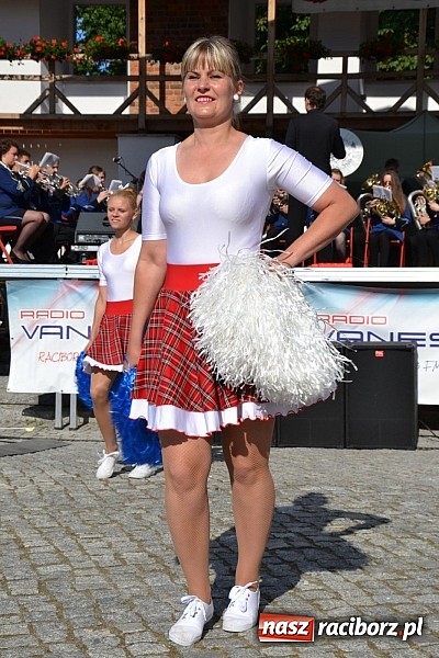 Zdjęcie w galerii na portalu naszraciborz.pl: Kolorowa parada ulicami Raciborza - Śląsk kraina wielu kultur dzień drugi wiadomości z regionu