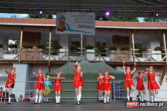 Zdjęcie w galerii na portalu naszraciborz.pl: Kolorowa parada ulicami Raciborza - Śląsk kraina wielu kultur dzień drugi wiadomości z regionu