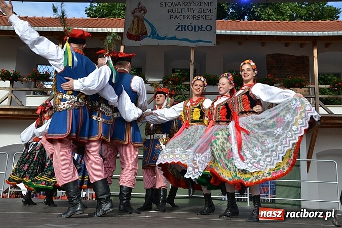 Zdjęcie w galerii na portalu naszraciborz.pl: Kolorowa parada ulicami Raciborza - Śląsk kraina wielu kultur dzień drugi wiadomości z regionu