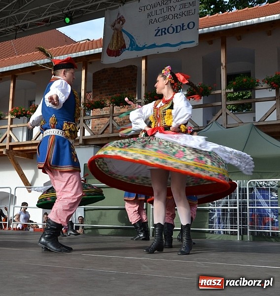 Zdjęcie w galerii na portalu naszraciborz.pl: Kolorowa parada ulicami Raciborza - Śląsk kraina wielu kultur dzień drugi wiadomości z regionu