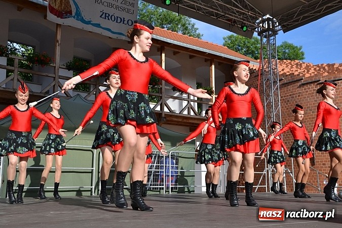 Zdjęcie w galerii na portalu naszraciborz.pl: Kolorowa parada ulicami Raciborza - Śląsk kraina wielu kultur dzień drugi wiadomości z regionu