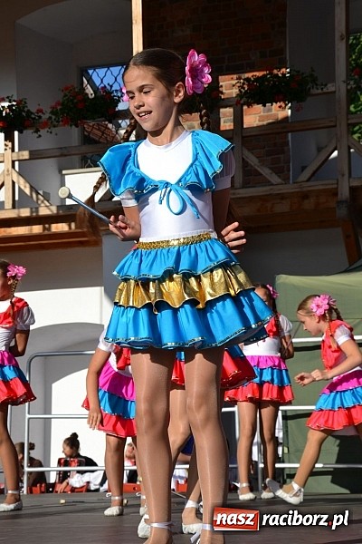 Zdjęcie w galerii na portalu naszraciborz.pl: Kolorowa parada ulicami Raciborza - Śląsk kraina wielu kultur dzień drugi wiadomości z regionu