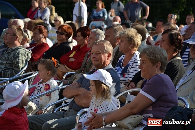 Zdjęcie w galerii na portalu naszraciborz.pl: Kolorowa parada ulicami Raciborza - Śląsk kraina wielu kultur dzień drugi wiadomości z regionu
