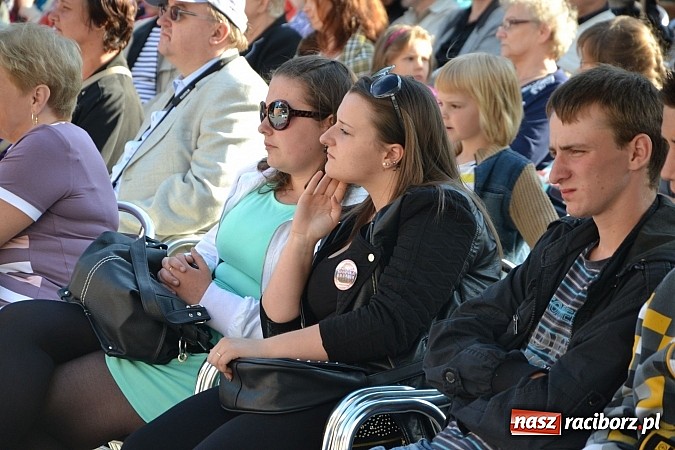 Zdjęcie w galerii na portalu naszraciborz.pl: Kolorowa parada ulicami Raciborza - Śląsk kraina wielu kultur dzień drugi wiadomości z regionu