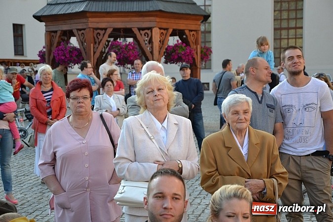 Zdjęcie w galerii na portalu naszraciborz.pl: Kolorowa parada ulicami Raciborza - Śląsk kraina wielu kultur dzień drugi wiadomości z regionu
