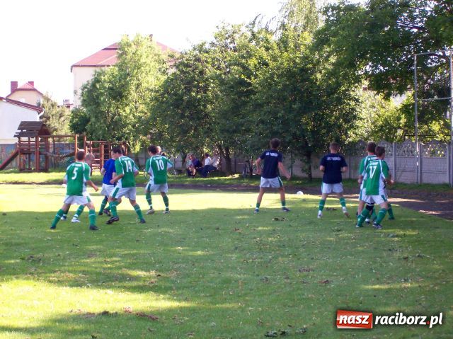 Zdjęcie w galerii na portalu naszraciborz.pl: Tworków–Chałupki: smutne derby wiadomości z regionu