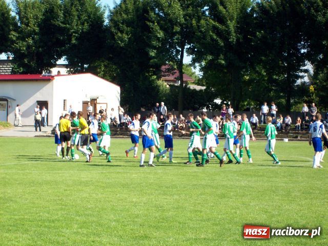Zdjęcie w galerii na portalu naszraciborz.pl: Tworków–Chałupki: smutne derby wiadomości z regionu