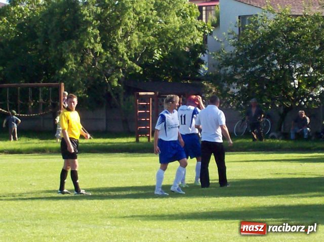 Zdjęcie w galerii na portalu naszraciborz.pl: Tworków–Chałupki: smutne derby wiadomości z regionu