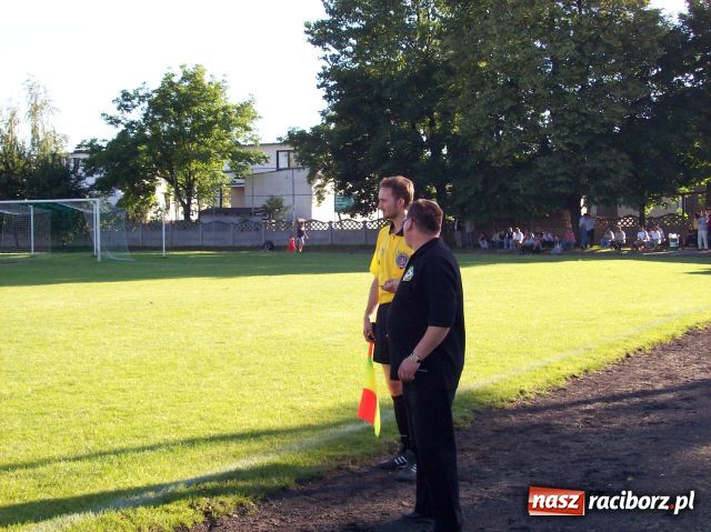 Zdjęcie w galerii na portalu naszraciborz.pl: Tworków–Chałupki: smutne derby wiadomości z regionu