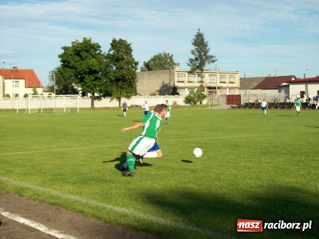 Zdjęcie w galerii na portalu naszraciborz.pl: Tworków–Chałupki: smutne derby wiadomości z regionu
