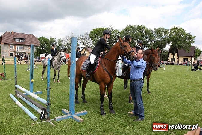 Zdjęcie w galerii na portalu naszraciborz.pl: Potęga skoku, czyli Międzynarodowe Zawody Konne w skokach przez przeszkody wiadomości z regionu