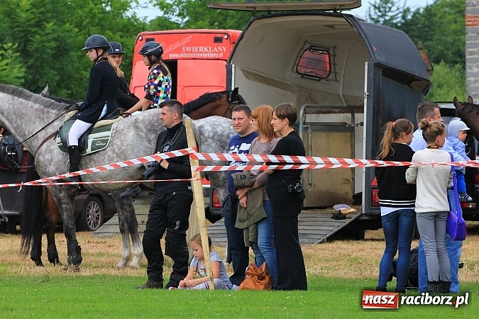 Zdjęcie w galerii na portalu naszraciborz.pl: Potęga skoku, czyli Międzynarodowe Zawody Konne w skokach przez przeszkody wiadomości z regionu