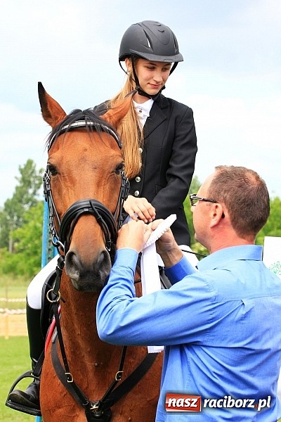 Zdjęcie w galerii na portalu naszraciborz.pl: Potęga skoku, czyli Międzynarodowe Zawody Konne w skokach przez przeszkody wiadomości z regionu