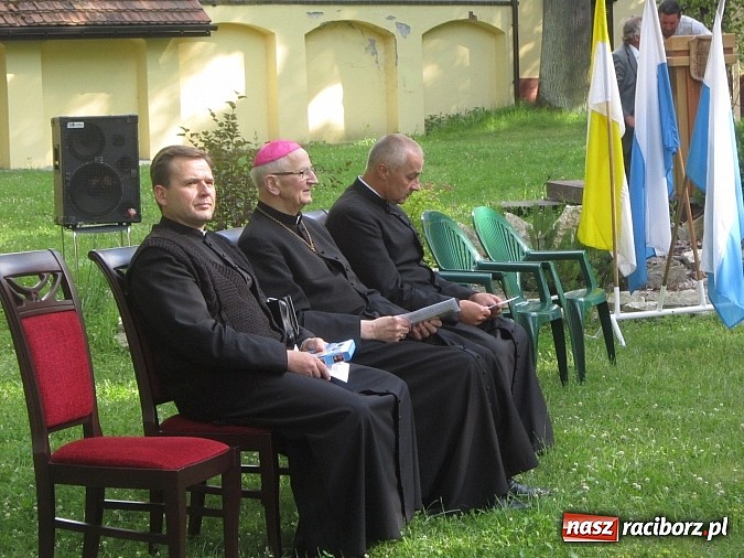 Zdjęcie w galerii na portalu naszraciborz.pl: Orkiestry dęte na pielgrzymce w Rudach wiadomości z regionu