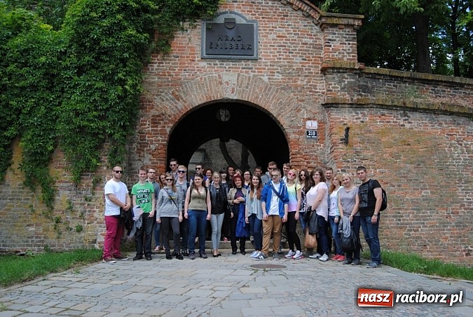 Zdjęcie w galerii na portalu naszraciborz.pl: PWSZ: Raciborscy studenci z czesko-polskim projektem na Morawach wiadomości z regionu