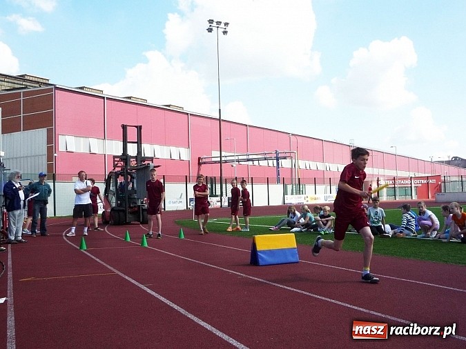 Zdjęcie w galerii na portalu naszraciborz.pl: Uczniowie z Tworkowa i Bieńkowic na 6. miejscu w Ostrawie wiadomości z regionu