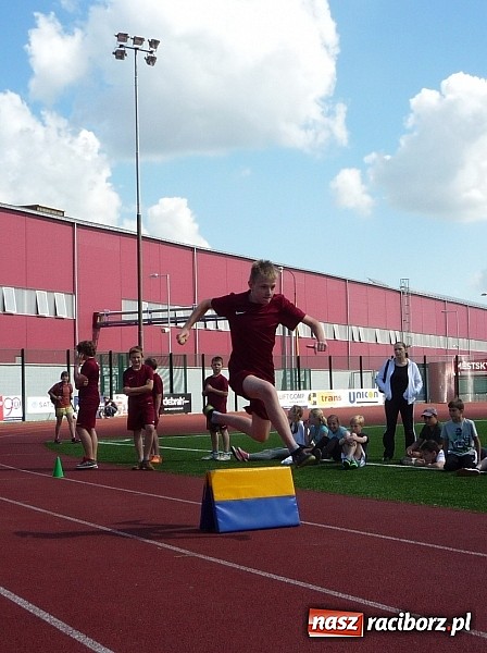 Zdjęcie w galerii na portalu naszraciborz.pl: Uczniowie z Tworkowa i Bieńkowic na 6. miejscu w Ostrawie wiadomości z regionu