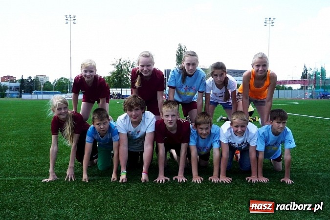 Zdjęcie w galerii na portalu naszraciborz.pl: Uczniowie z Tworkowa i Bieńkowic na 6. miejscu w Ostrawie wiadomości z regionu