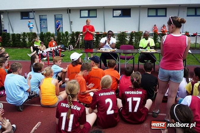 Zdjęcie w galerii na portalu naszraciborz.pl: Uczniowie z Tworkowa i Bieńkowic na 6. miejscu w Ostrawie wiadomości z regionu