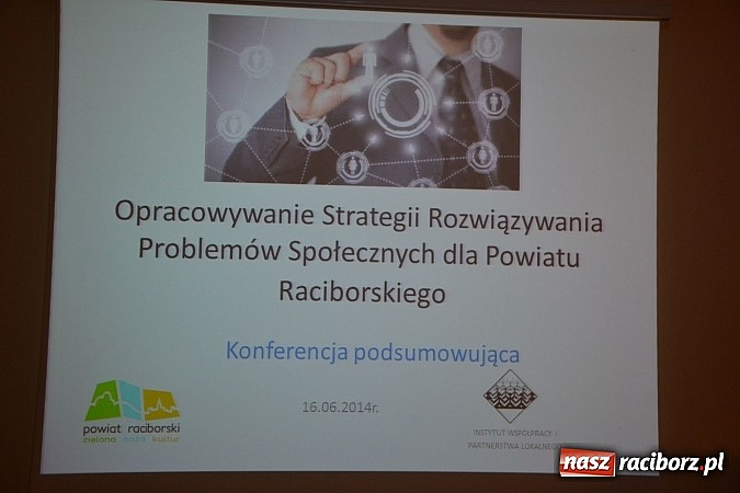 Zdjęcie w galerii na portalu naszraciborz.pl: O powiatowej strategii rozwiązywania problemów społecznych na zamku wiadomości z regionu