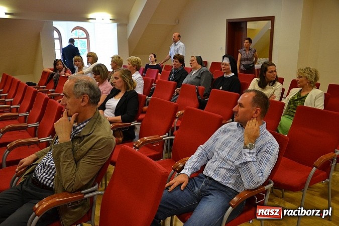 Zdjęcie w galerii na portalu naszraciborz.pl: O powiatowej strategii rozwiązywania problemów społecznych na zamku wiadomości z regionu