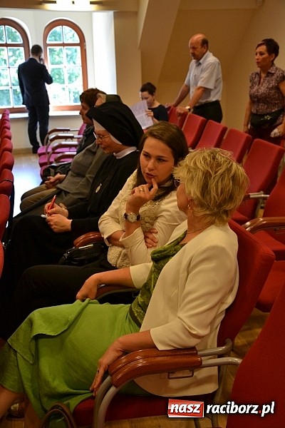 Zdjęcie w galerii na portalu naszraciborz.pl: O powiatowej strategii rozwiązywania problemów społecznych na zamku wiadomości z regionu