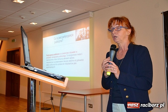 Zdjęcie w galerii na portalu naszraciborz.pl: O powiatowej strategii rozwiązywania problemów społecznych na zamku wiadomości z regionu