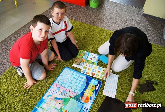 Zdjęcie w galerii na portalu naszraciborz.pl: O przyrodzie z pomocami w szkole w Babicach wiadomości z regionu