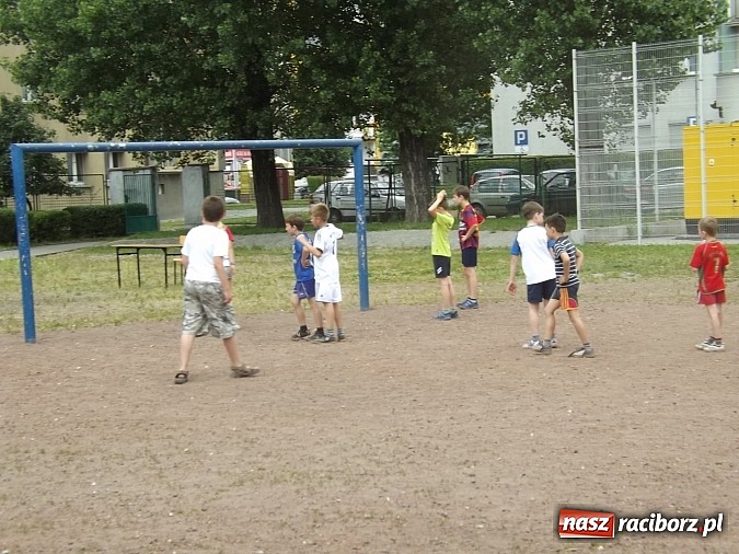 Zdjęcie w galerii na portalu naszraciborz.pl: Szkolny Dzień Sportu na wesoło w SP 13 wiadomości z regionu