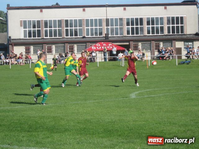 Zdjęcie w galerii na portalu naszraciborz.pl: Studzienna – Nieboczowy: mecz – nerwówka wiadomości z regionu