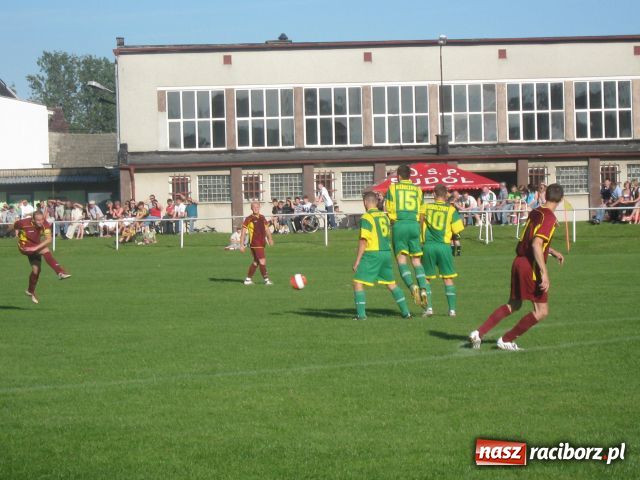Zdjęcie w galerii na portalu naszraciborz.pl: Studzienna – Nieboczowy: mecz – nerwówka wiadomości z regionu