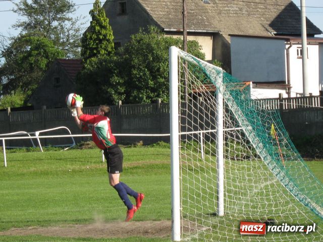 Zdjęcie w galerii na portalu naszraciborz.pl: Studzienna – Nieboczowy: mecz – nerwówka wiadomości z regionu
