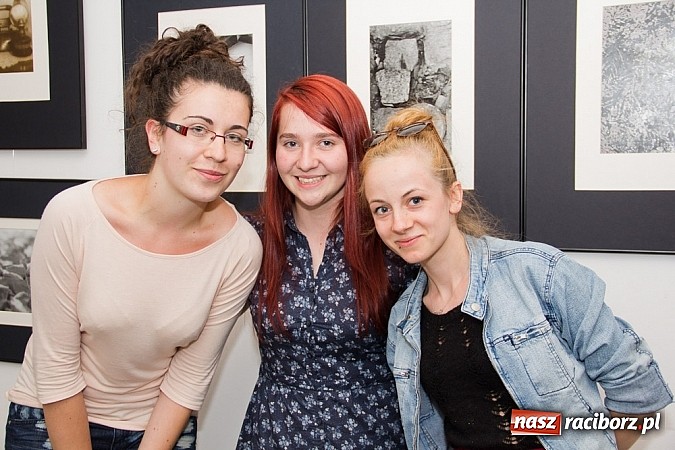 Zdjęcie w galerii na portalu naszraciborz.pl: Wernisaż prac fotograficznych w Czarnym Kocie wiadomości z regionu