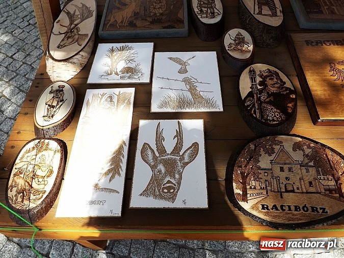 Zdjęcie w galerii na portalu naszraciborz.pl: Na zamku trwa plener artystyczny wiadomości z regionu