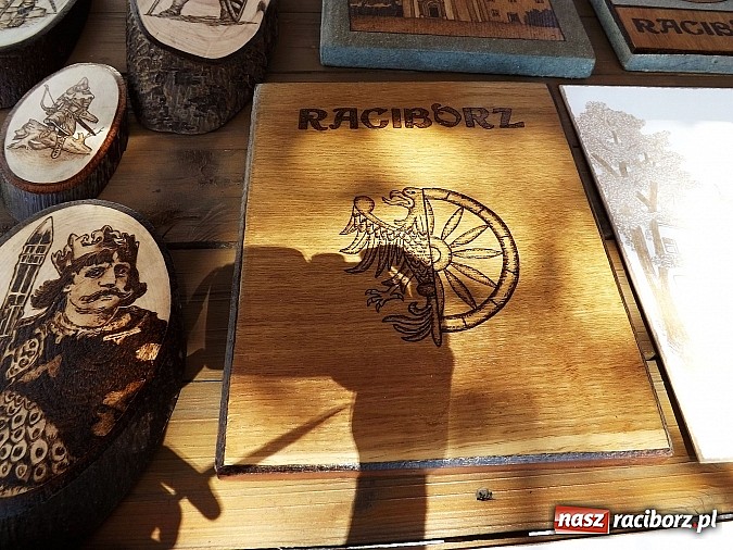 Zdjęcie w galerii na portalu naszraciborz.pl: Na zamku trwa plener artystyczny wiadomości z regionu