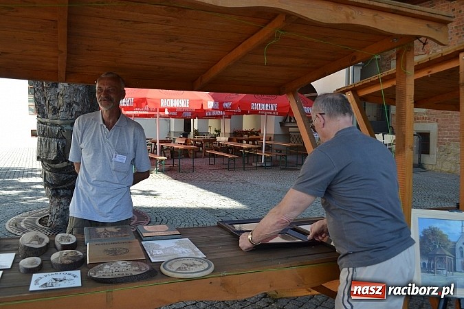 Zdjęcie w galerii na portalu naszraciborz.pl: Na zamku trwa plener artystyczny wiadomości z regionu