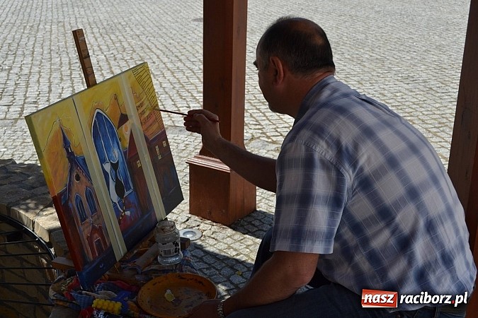 Zdjęcie w galerii na portalu naszraciborz.pl: Na zamku trwa plener artystyczny wiadomości z regionu