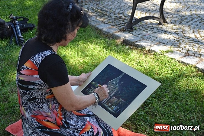 Zdjęcie w galerii na portalu naszraciborz.pl: Na zamku trwa plener artystyczny wiadomości z regionu