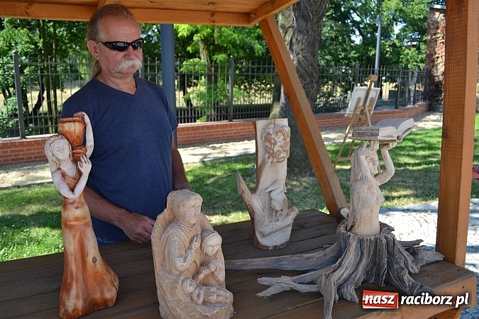 Zdjęcie w galerii na portalu naszraciborz.pl: Na zamku trwa plener artystyczny wiadomości z regionu