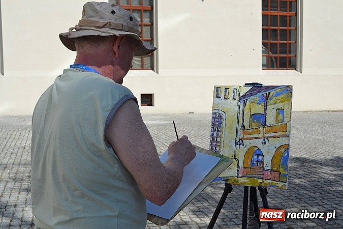 Zdjęcie w galerii na portalu naszraciborz.pl: Na zamku trwa plener artystyczny wiadomości z regionu