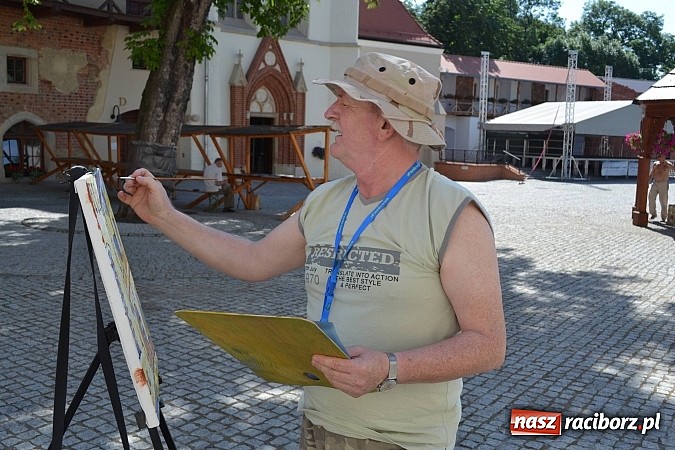 Zdjęcie w galerii na portalu naszraciborz.pl: Na zamku trwa plener artystyczny wiadomości z regionu