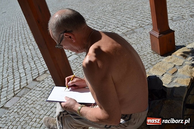 Zdjęcie w galerii na portalu naszraciborz.pl: Na zamku trwa plener artystyczny wiadomości z regionu