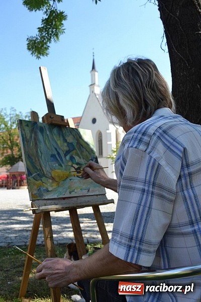 Zdjęcie w galerii na portalu naszraciborz.pl: Na zamku trwa plener artystyczny wiadomości z regionu