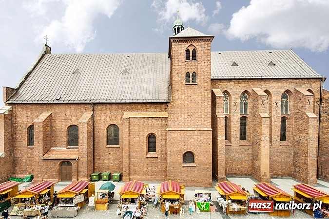 Zdjęcie w galerii na portalu naszraciborz.pl: W piątek na placu Dominikańskim rusza trzydniowy Jarmark św. Marcelego wiadomości z regionu