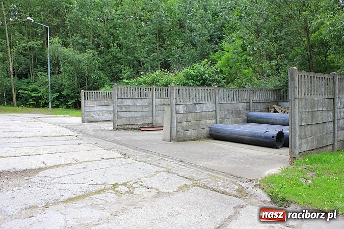 Zdjęcie w galerii na portalu naszraciborz.pl: Wesele na składowisku odpad&oacute;w? Czemu nie! wiadomości z regionu