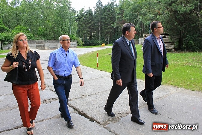 Zdjęcie w galerii na portalu naszraciborz.pl: Wesele na składowisku odpad&oacute;w? Czemu nie! wiadomości z regionu