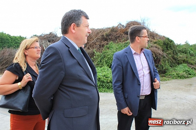 Zdjęcie w galerii na portalu naszraciborz.pl: Wesele na składowisku odpad&oacute;w? Czemu nie! wiadomości z regionu